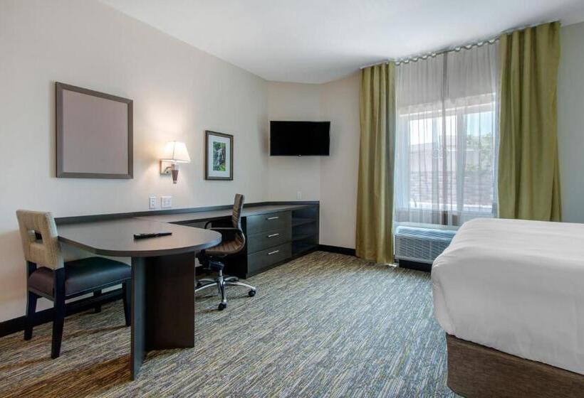 חדר דלוקס עם מיטת קינג, Candlewood Suites San Antonio Lackland Afb Area, An Ihg