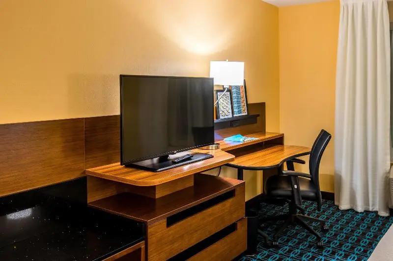 キングサイズベッドのスタンダードルーム, Fairfield Inn & Suites By Marriott Atlanta Fairburn