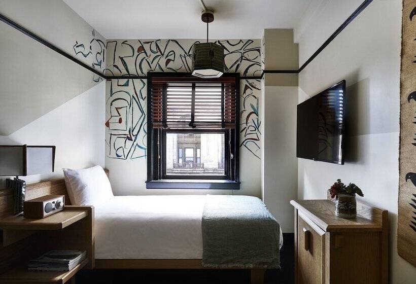 标准间, Freehand New York