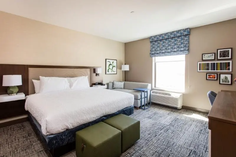 キングサイズベッドのスタンダードルーム, Hampton Inn & Suites St. George, Ut
