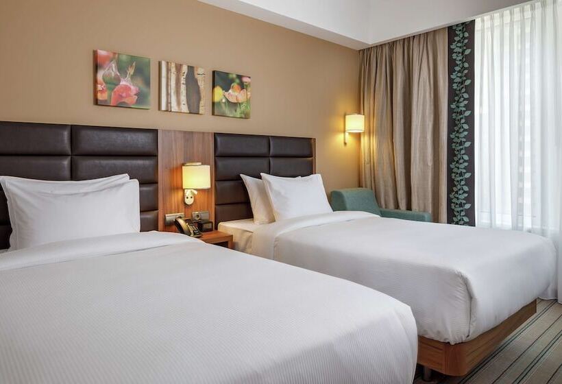 オーシャンビュースタンダードルーム, Hilton Garden Inn Novorossiysk