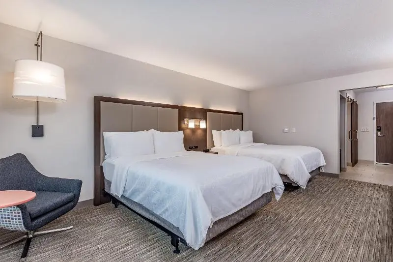 スイート, Holiday Inn Express & Suites Hammond, An Ihg