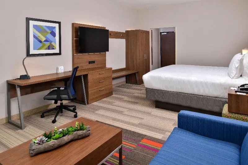 キングサイズベッドのスイートルーム, Holiday Inn Express Melbourne West, An Ihg