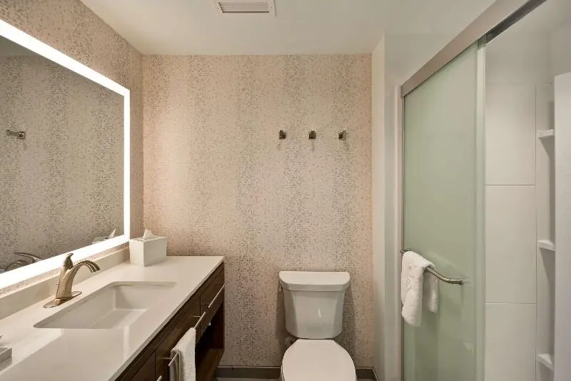 キングサイズベッドのスイートルーム, Home2 Suites By Hilton Perrysburg Levis Commons Toledo