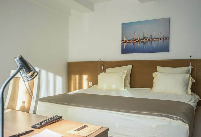 Cameră Standard, Marlin