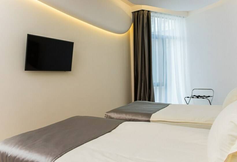 Cameră Superioară, Marlin