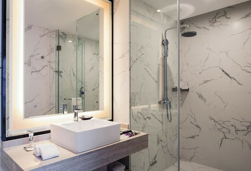 Superior Oda, Mercure Shanghai Hongqiao South