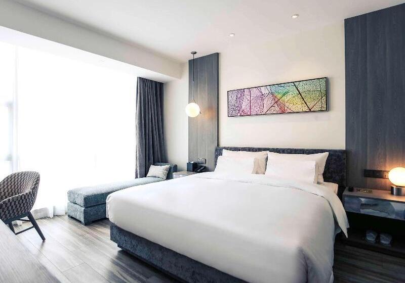 Büyük Çift Kişilik Yataklı Delüks Oda, Mercure Shanghai Hongqiao South