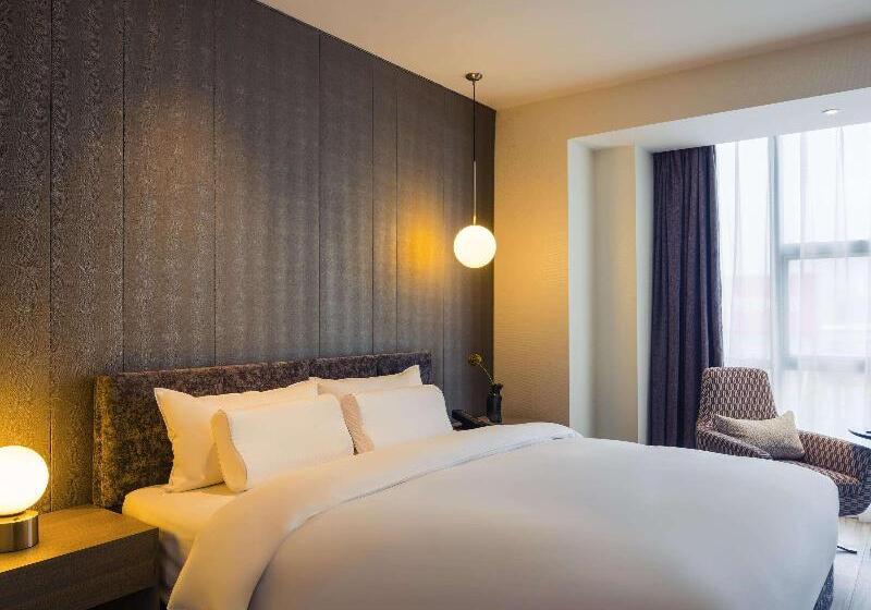 Büyük Çift Kişilik Yataklı Delüks Oda, Mercure Shanghai Hongqiao South