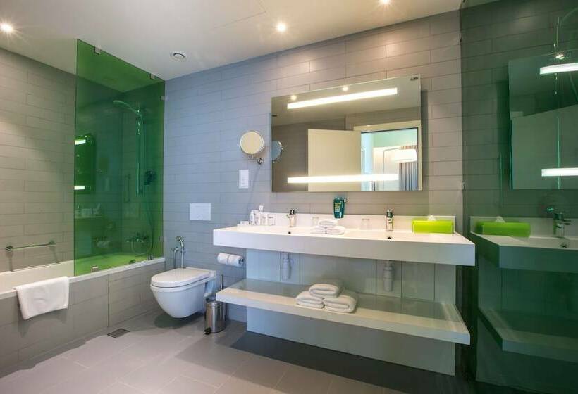 سوییت جونیور, Park Inn By Radisson Dubai Motor City