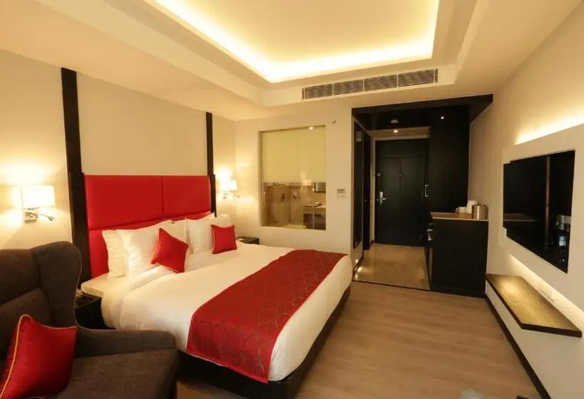 キングサイズベッドのデラックスルーム, Ramada Encore Jalandhar