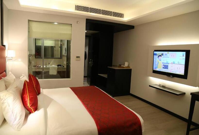 Номер Deluxe Кровать Кинг, Ramada Encore Jalandhar