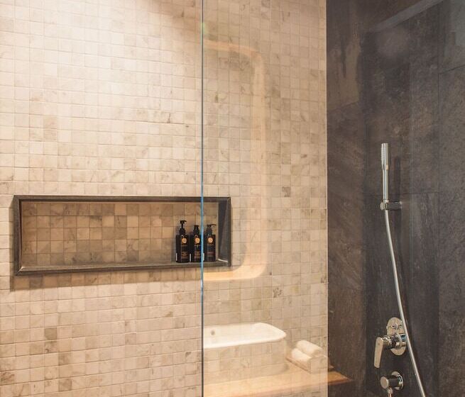 סוויטה, Saturdays Residence By Brown Starling