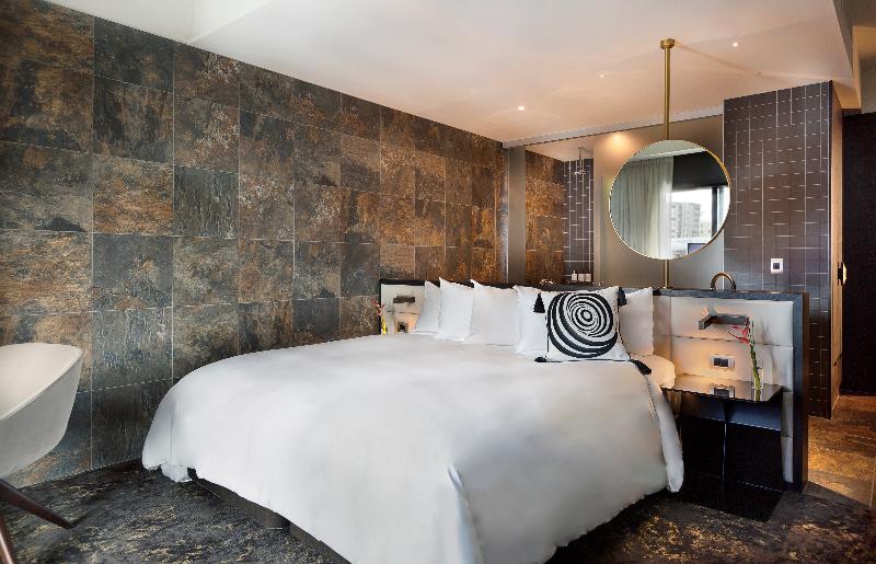 带大床的标准间, So/ Auckland