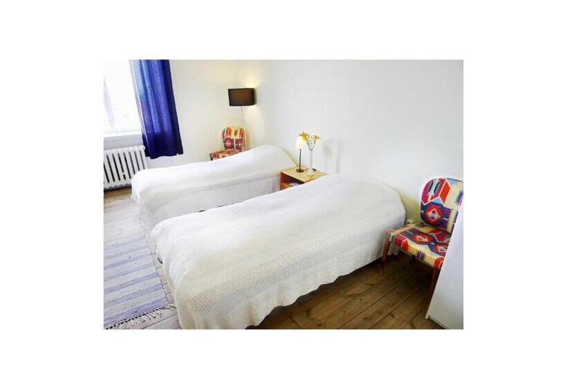 Номер Стандарт, Utbygårdens Hostel