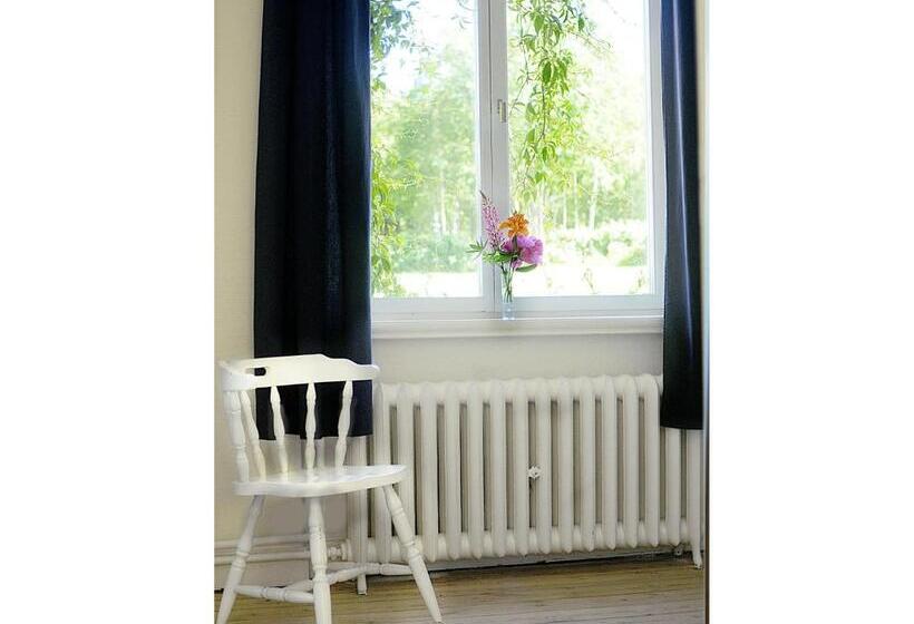 Номер Стандарт, Utbygårdens Hostel