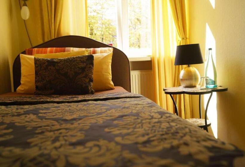 Standard Einzelzimmer Geteiltes Bad, Boutique Hotel Mittendrin Berlin