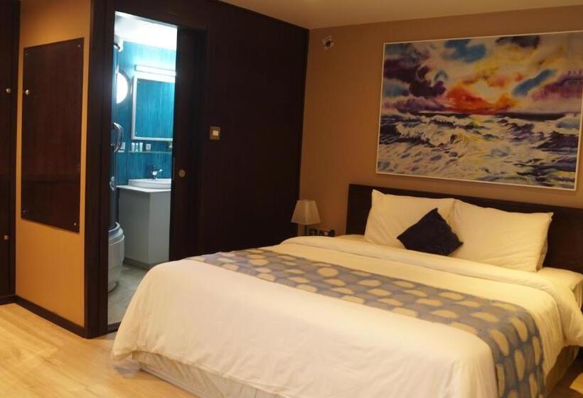 اتاق استاندارد, C