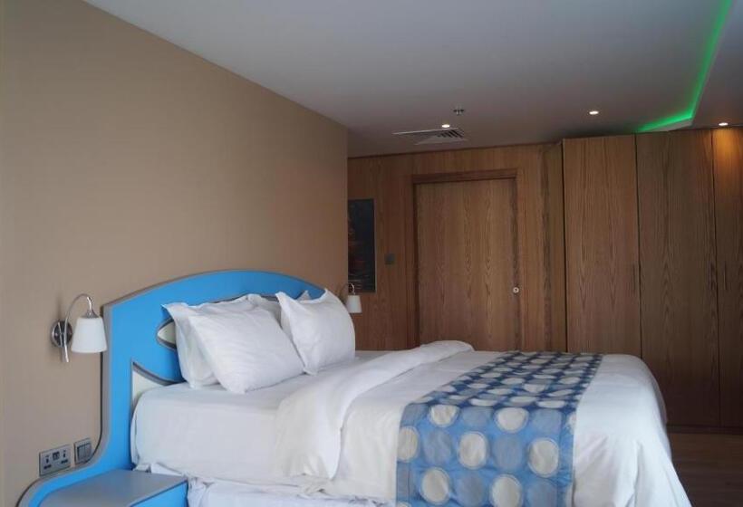 Deluxe Suite King Bed, C