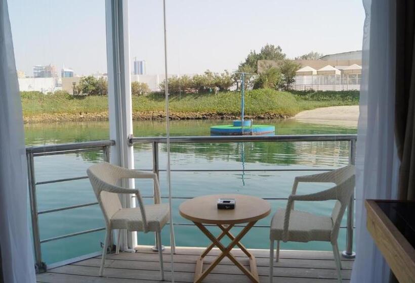 Deluxe Suite King Bed, C