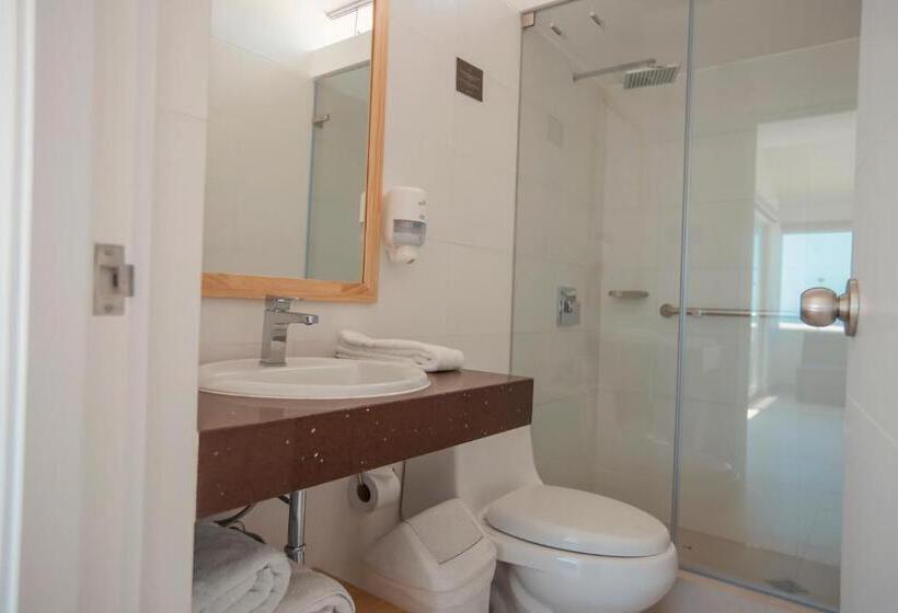 بانگلوی لوکس, Dm Hoteles Asia