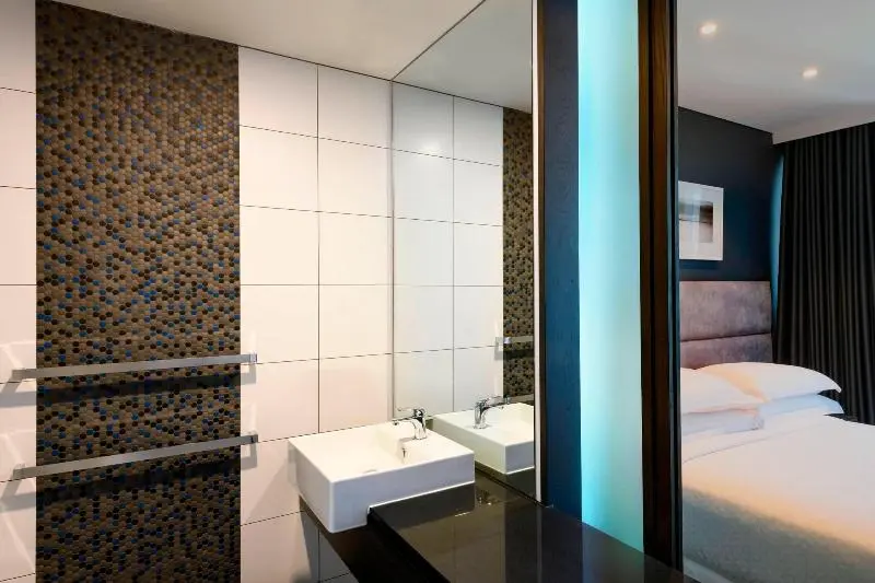 キングサイズベッドのスーペリアルーム, Four Points By Sheraton Auckland