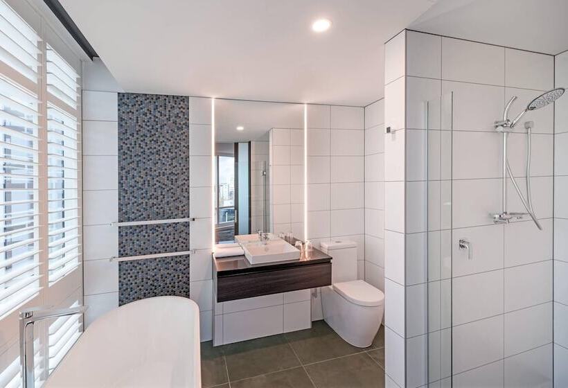 전망 스탠다드 룸 더블 침대, Four Points By Sheraton Auckland