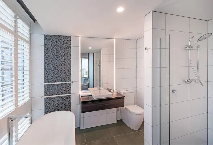 景色の見えるダブルベッドスタンダードルーム, Four Points By Sheraton Auckland