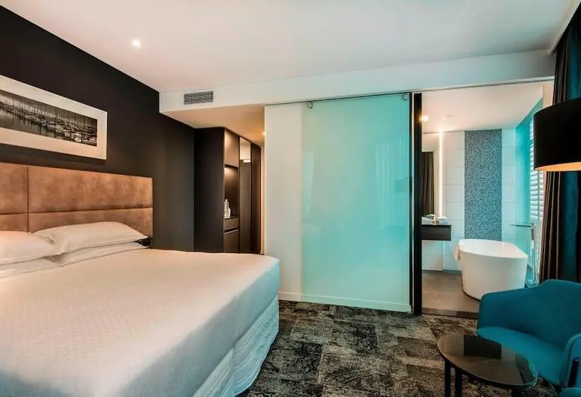 景色の見えるダブルベッドスタンダードルーム, Four Points By Sheraton Auckland
