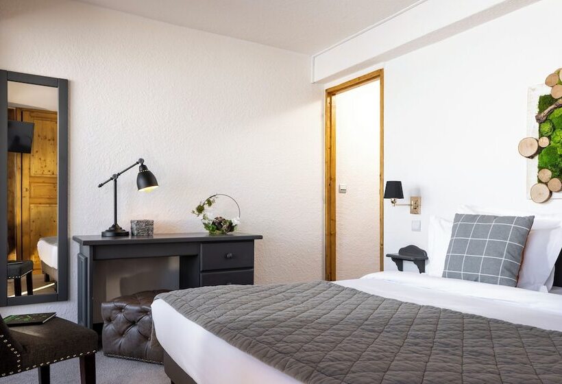 غرفة عائلية, Hôtel Courcheneige