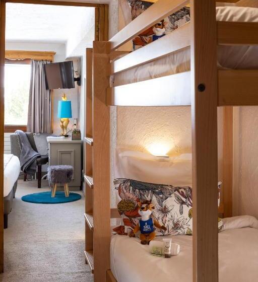 غرفة عائلية, Hôtel Courcheneige