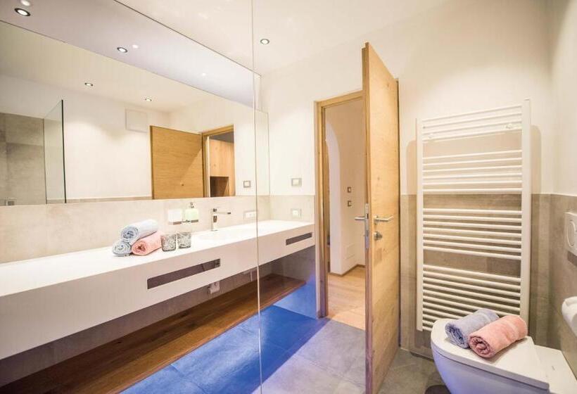 标准间带阳台, Kranebitt B&b