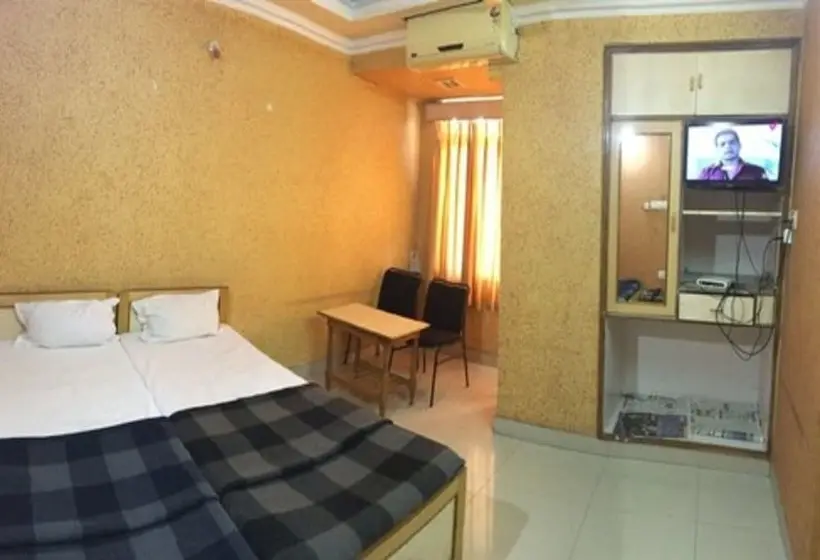 StandaardKamer, Rajdhani Plaza