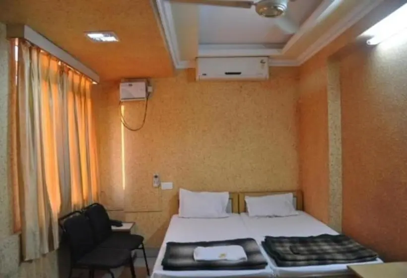StandaardKamer, Rajdhani Plaza