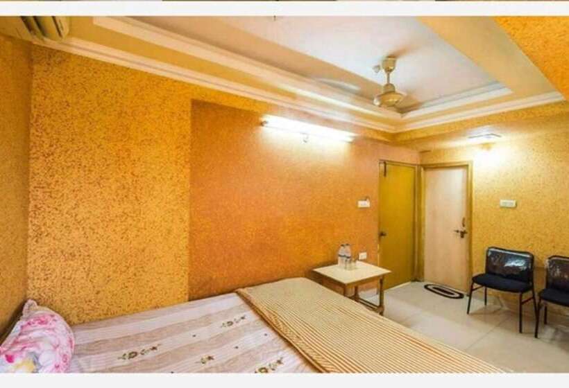 Номер Deluxe, Rajdhani Plaza
