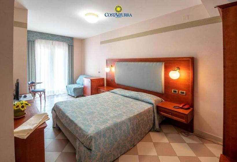 חדר סטנדרט עם טרסה, Costazzurra
