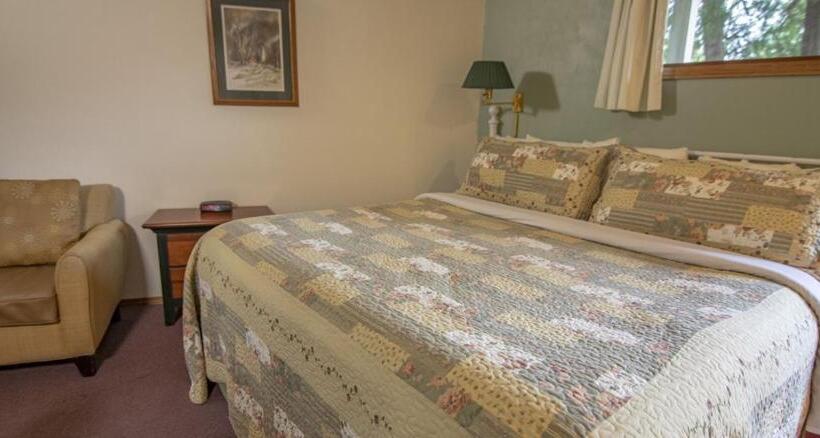 غرفة ديلوكس سرير كينج, Ridges Inn & Suites