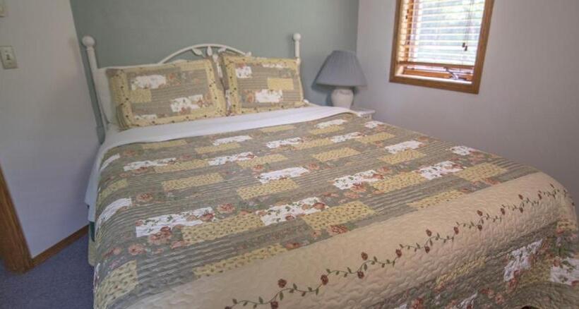 جناح غرفتين نوم, Ridges Inn & Suites