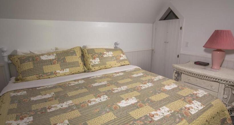 디럭스 스위트, Ridges Inn & Suites