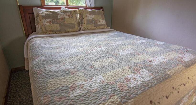 منزل غرفة نوم واحدة, Ridges Inn & Suites