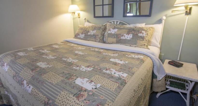 إستوديو قياسى سرير كينج, Ridges Inn & Suites