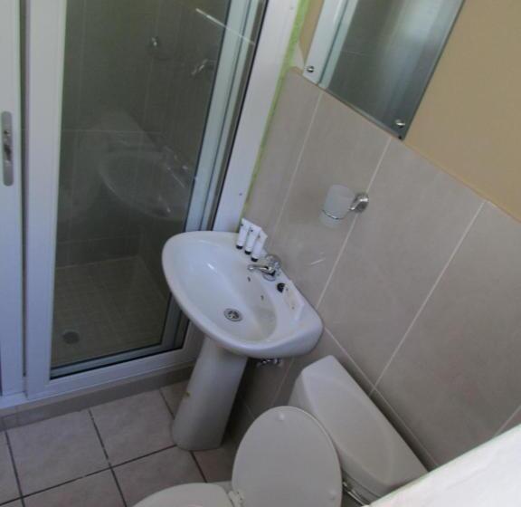اتاق استاندارد, Bridgeville Guest House Ltd
