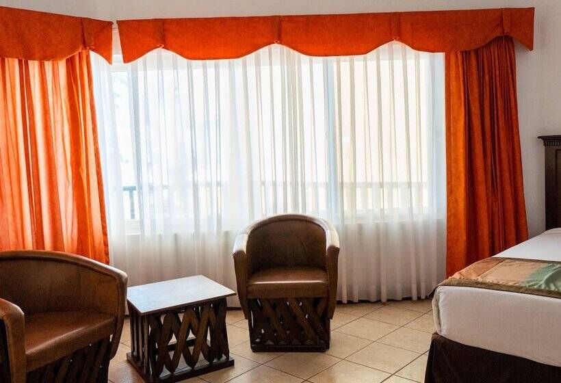 سوییت لوکس, Cayman Suites