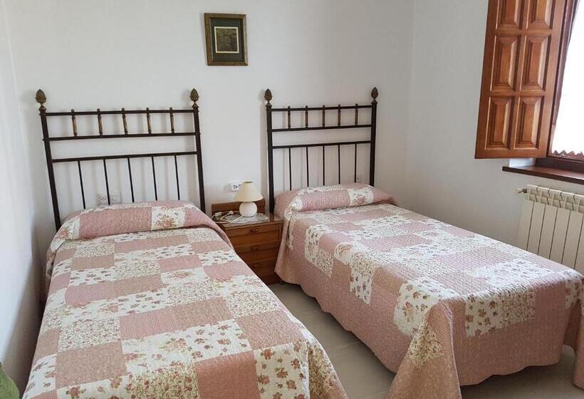 דירת חדר עם טרסה, El Pedroso