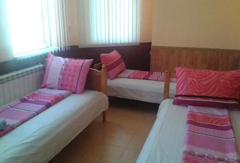 Habitació Triple Estàndard Bany Compartit, Osogovo Rooms