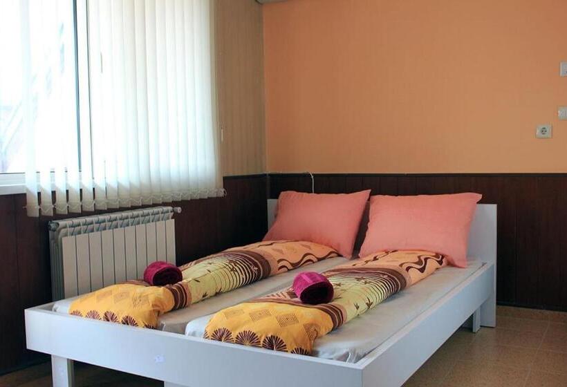 Стандартный Номер Кровать Кинг, Osogovo Rooms