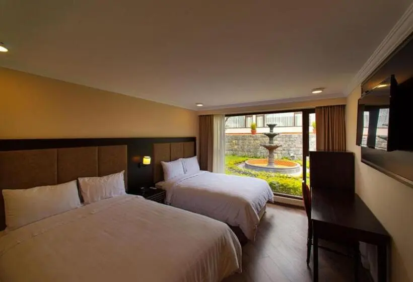 اتاق لوکس, Quindeloma Art Hotel And Gallery