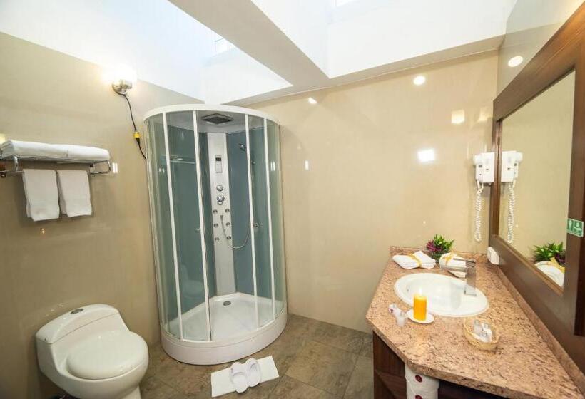 Люкс Кровать Кинг, Quindeloma Art Hotel And Gallery