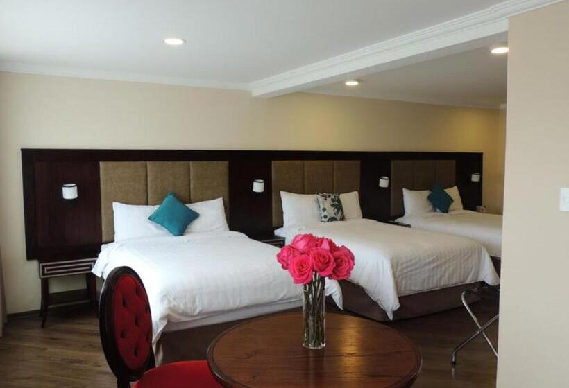 חדר דלוקס לשלושה, Quindeloma Art Hotel And Gallery