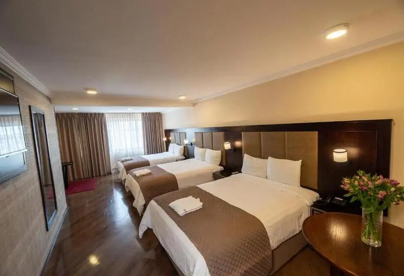 اتاق لوکس سه تخته, Quindeloma Art Hotel And Gallery